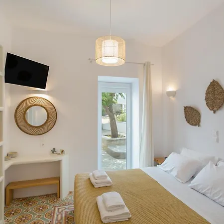 Satsi's Cozy Casa-2 Min From The Beach&town Holiday home Parikia (Paros)